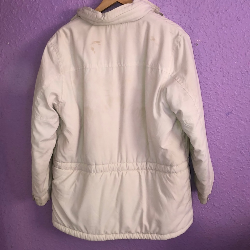 while puffer jacket - Picture 2 of 2